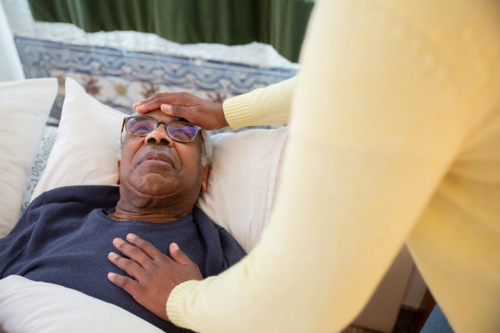A women Caring a old men - https://www.olympiainjurylawyer.com/practice-areas/nursing-home-negligence/